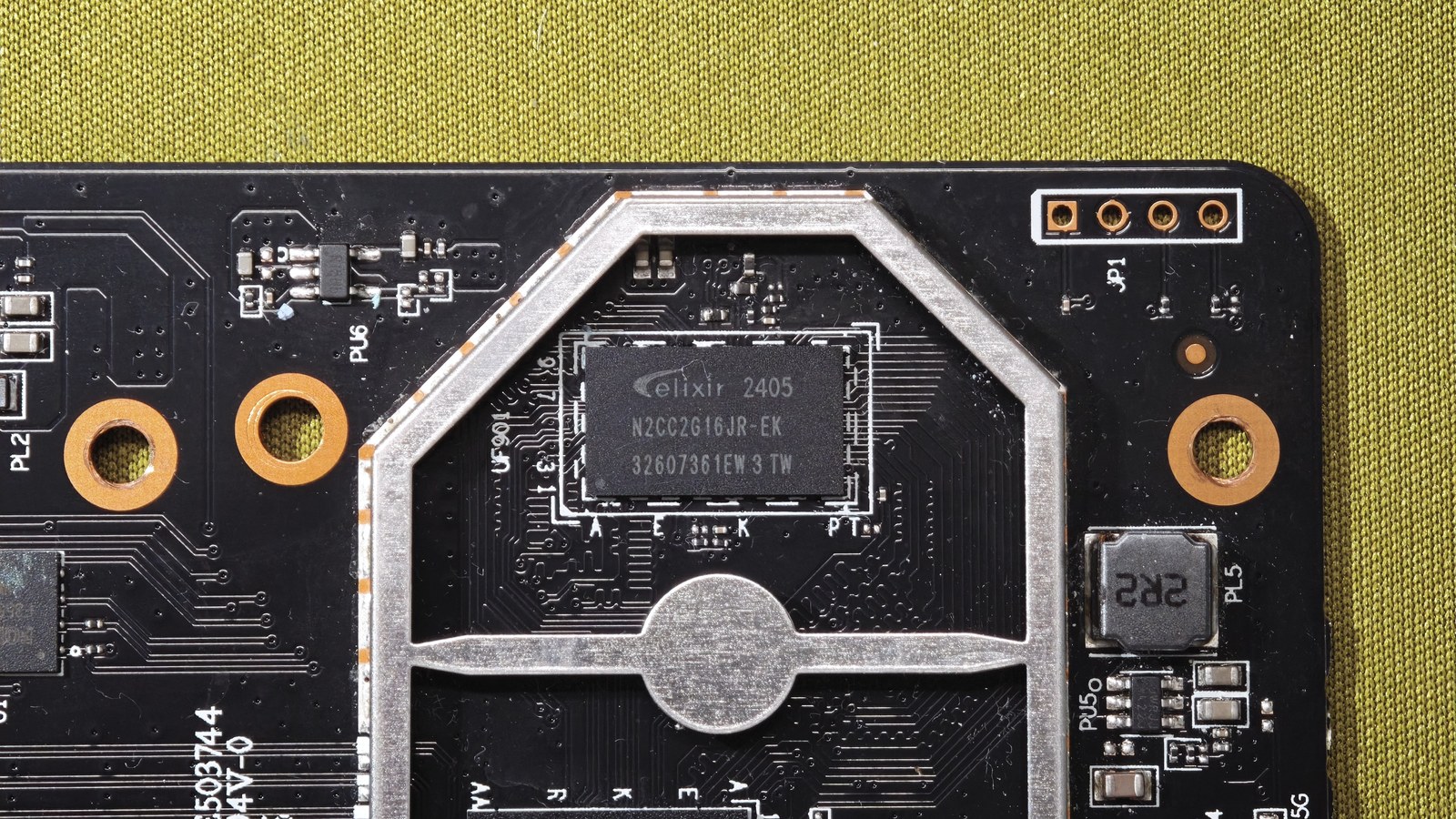 T36 Max 内存颗粒,ESMT 晶豪 Elixir N2CC2G16JR-EK,2Gb 即 256MB DDR3L