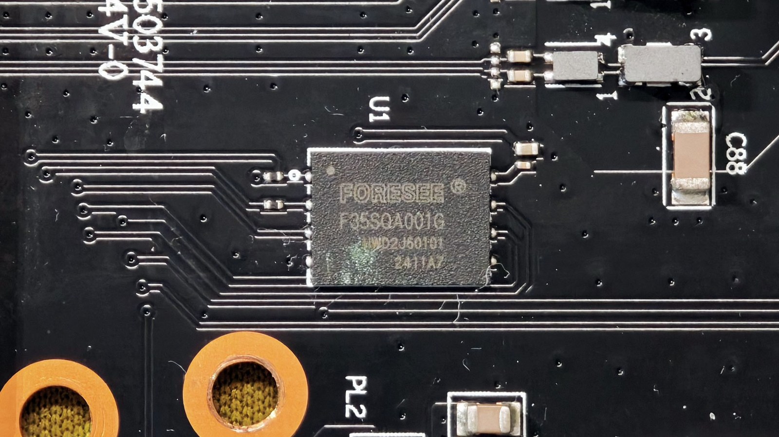 T36 Max 闪存芯片,江波龙 FORESEE F35SQA001G,1Gbit 即 128MB SPI NAND